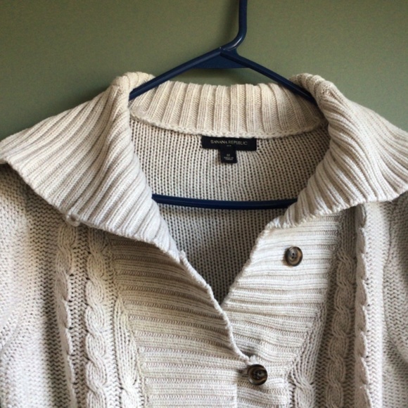 Ladies cable not knit pullover beige sweater.  Sz medium - Picture 3 of 7